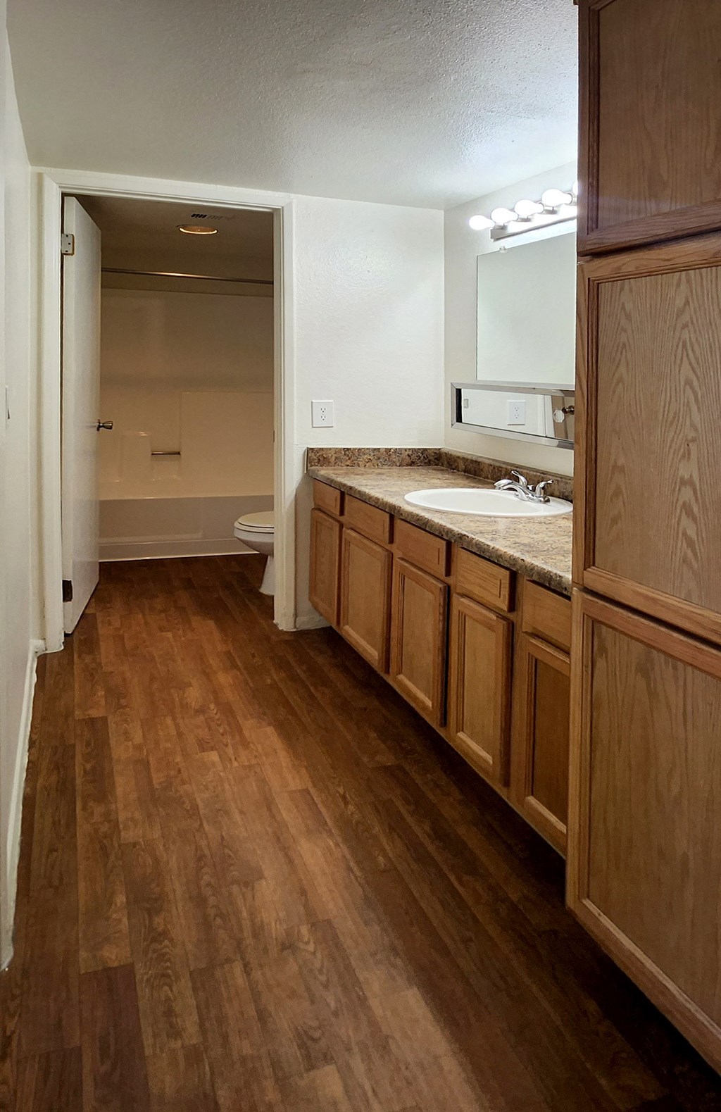 Spinnaker Landing Apartments, 5220 N. 43rd Ave, Glendale, AZ RentCafe